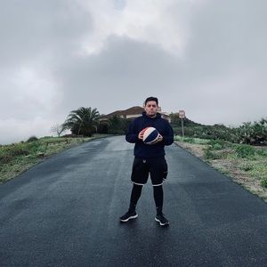 Meet your Posher, Sebastian